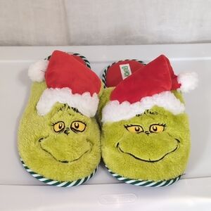 Grinch Green Fuzzy Slip-On Christmas Slippers Size M8 - W9.5